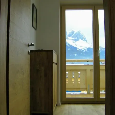 Ingrid 4* אלמאו