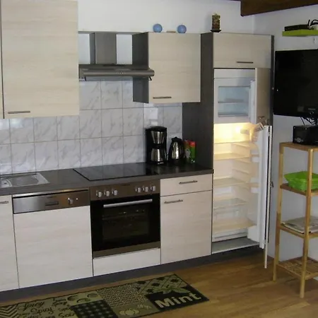 Ingrid מלון דירות 4*