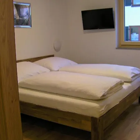 Ingrid מלון דירות