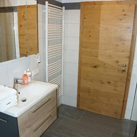 Ingrid מלון דירות